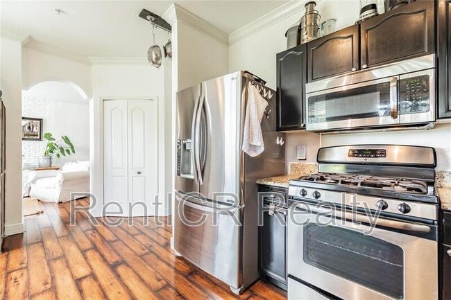 Building Photo - 2717 Via Cipriani