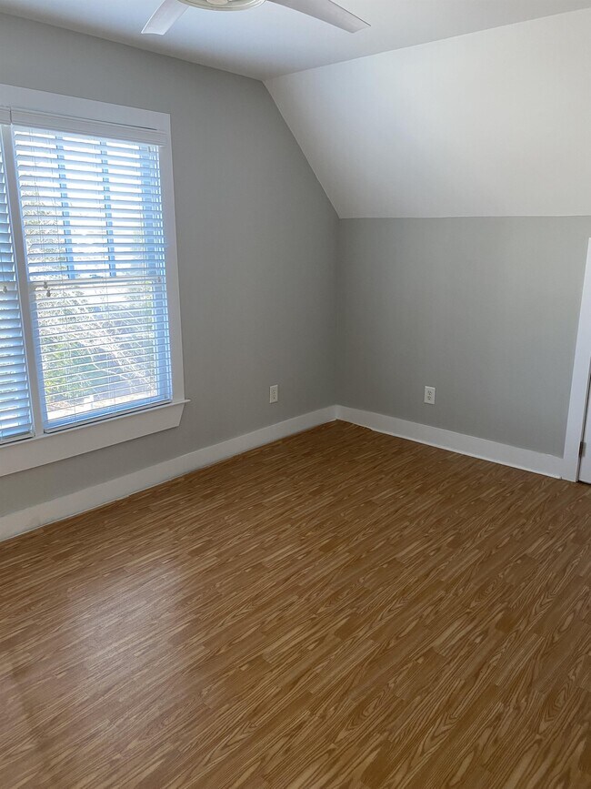 Building Photo - 1641 Carriage Ridge Dr
