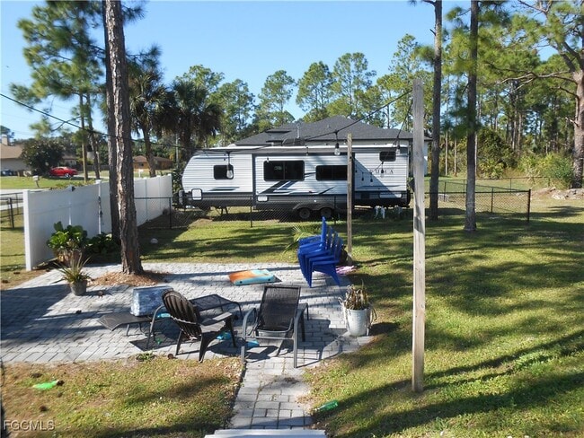 Building Photo - 601 Clayton Ave