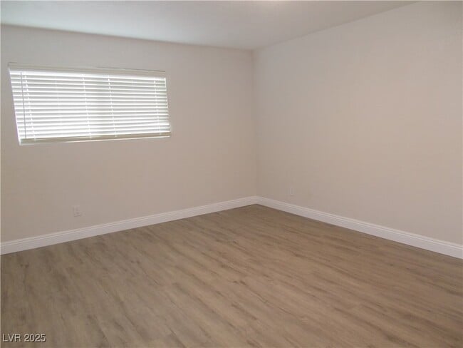 Building Photo - 7344 Vireo Dr