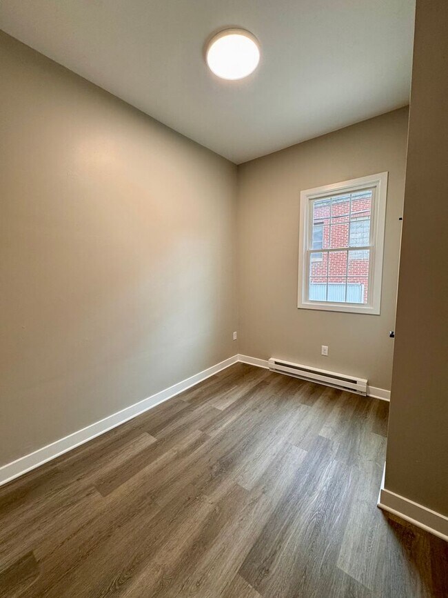 Building Photo - Apartment for Rent in Dayton