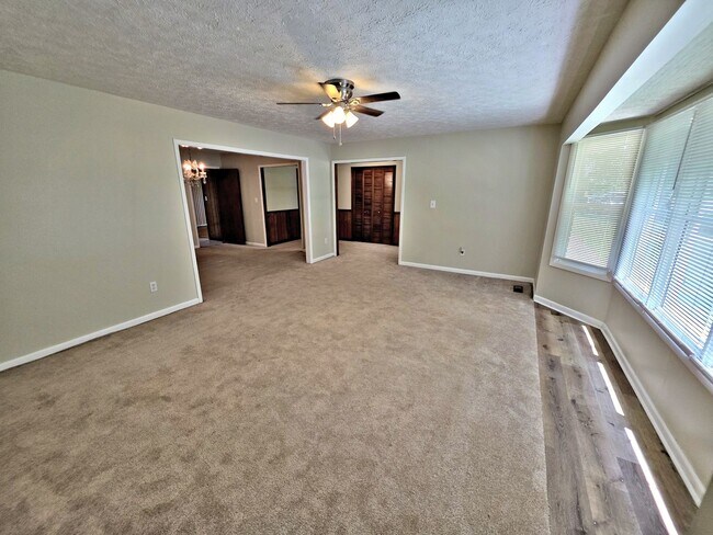 Building Photo - House Athens/Limestone County 4BR/2BA with 2 car garage