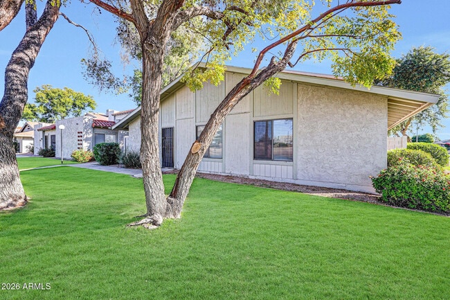 Building Photo - 1001 N Granite Reef Rd