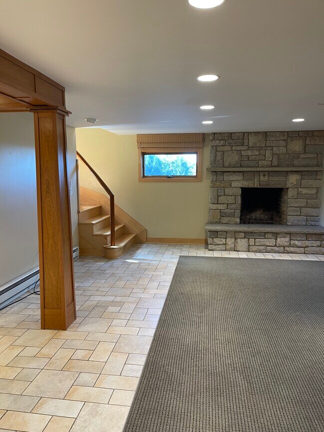 Family room - 13995 Centerline Rd