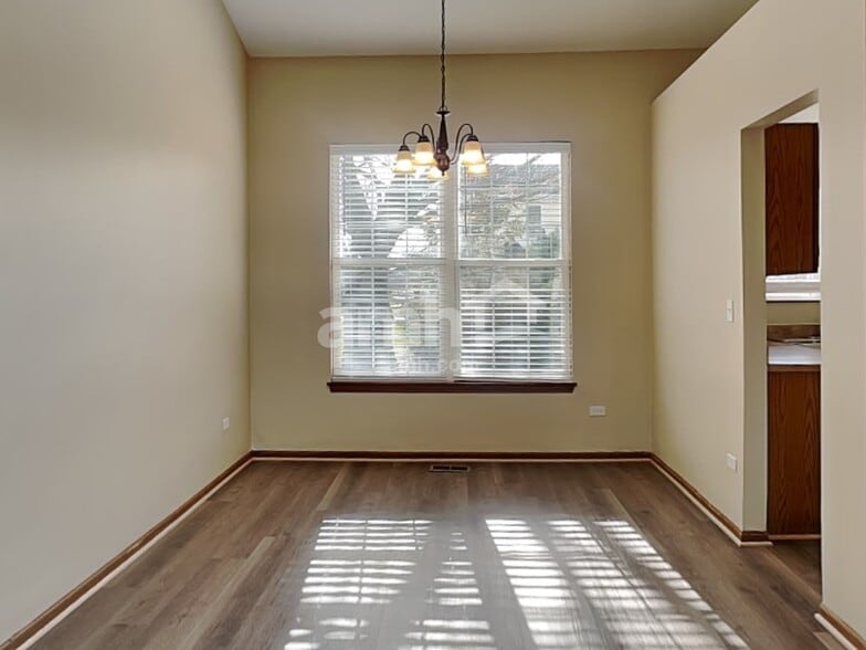 Building Photo - 1201 Darnell Dr