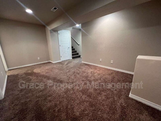 Building Photo - 6107 Kochia Ct