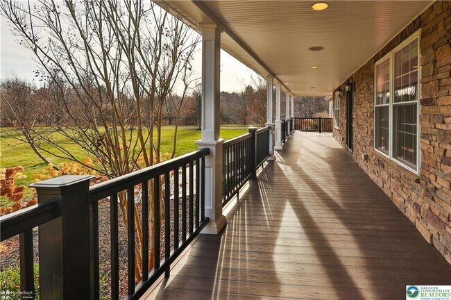 Building Photo - 284 Walker Rd