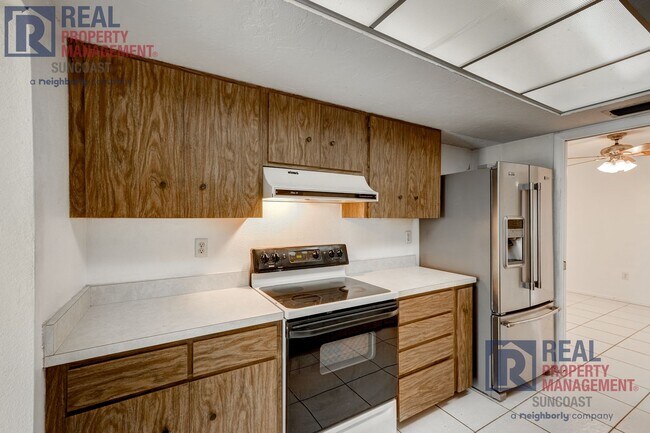 Building Photo - 1370 Palmwood Dr