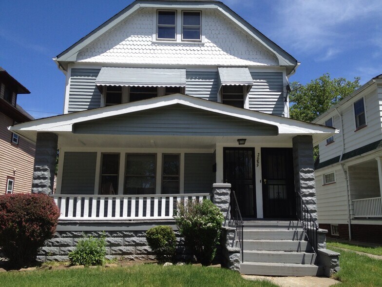 Primary Photo - 2689 E 127th St