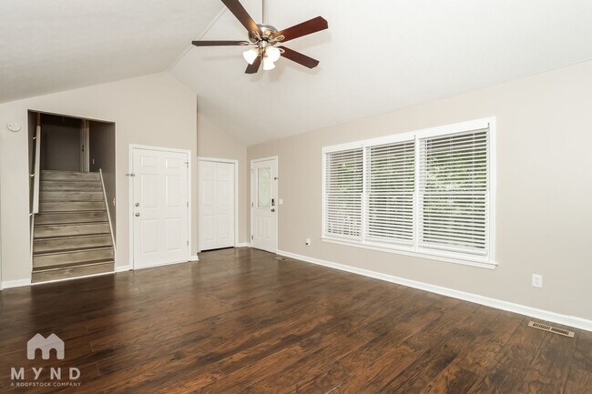 Building Photo - 1359 Lakeview Pkwy