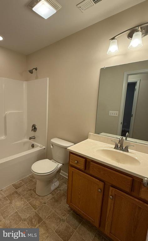 Building Photo - 376 Flynn Dr