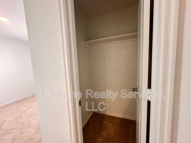 Building Photo - 3220 NW 147th Ter