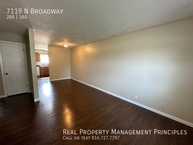 Building Photo - Spacious, updated, 2 Bedroom, 1 Bathroom T...