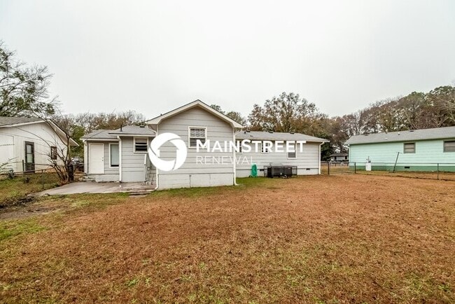 Building Photo - 4 Bedroom Pet-Friendly Home in McDonough, ...