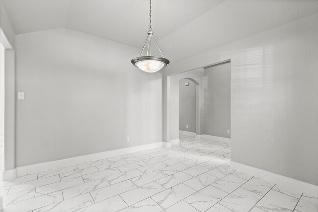 Building Photo - 20231 Avery Point Dr
