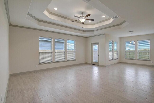 Building Photo - 2205 Crystal Bay Dr.