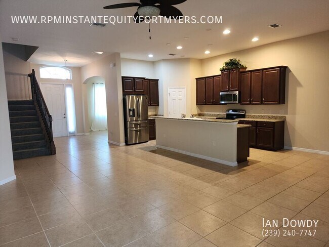 Building Photo - 8120 Banyan Breeze Way