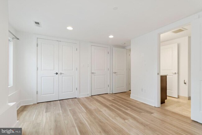 Building Photo - 3325 11th St NW