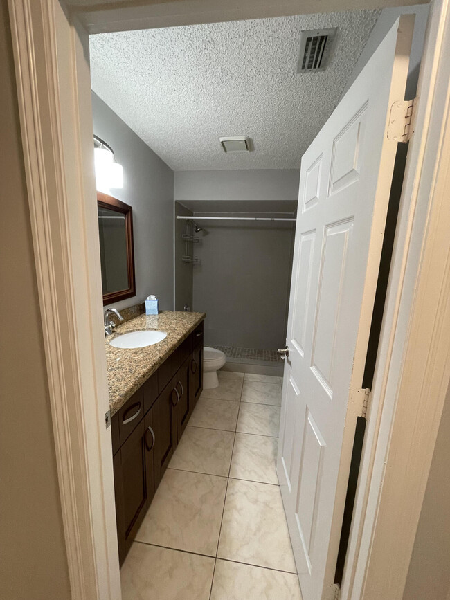 Building Photo - 9173 Tivoli Pl