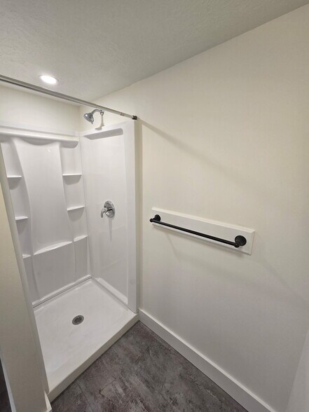 DownStairs Shower - 1124 2nd Ave N