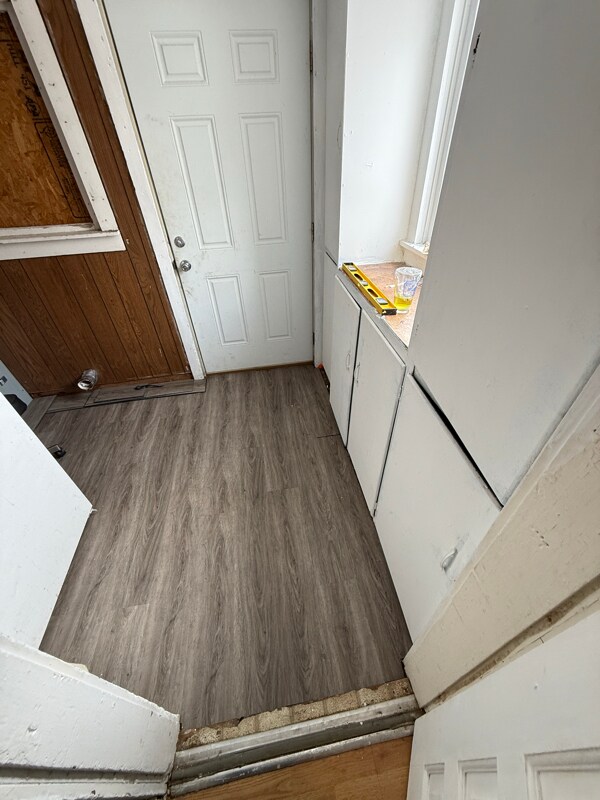 Building Photo - 407 W 4th St