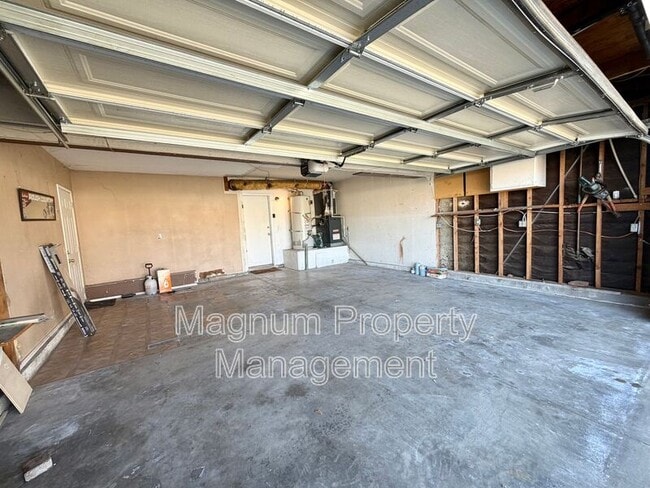 Building Photo - 25343 Ceremony Ave