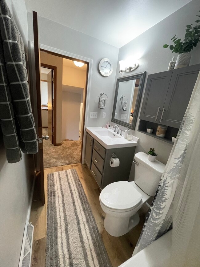 Building Photo - 3018 Maple Valley Dr