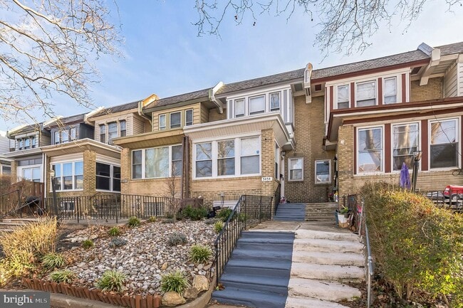 Building Photo - 5454 W Berks St