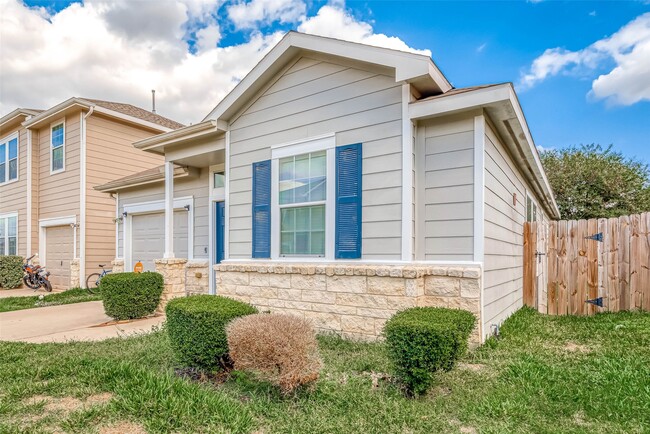 Building Photo - 3979 Mossy Spring Ln