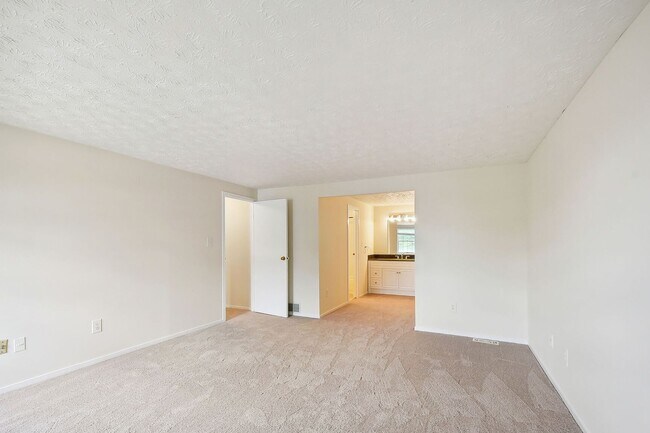 Building Photo - 1402 Kingstream Dr