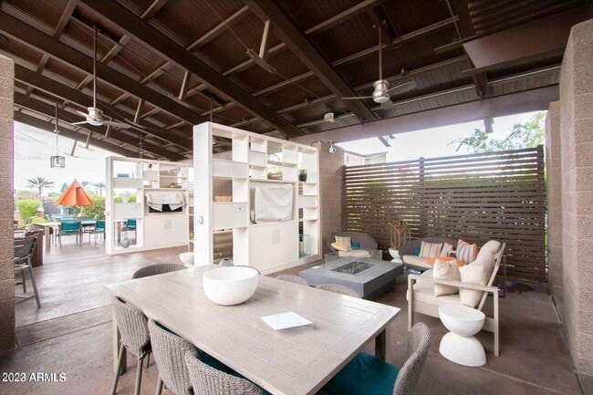 Building Photo - 1250 Abbey Ln