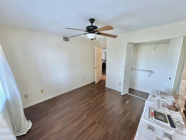 Building Photo - 9691 N Belfort Cir