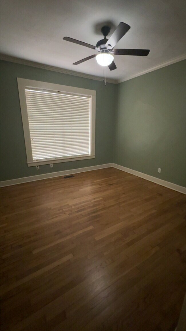 Building Photo - Beautiful duplex in Belhaven!! ALL UTILITIES INCLUDED!!!