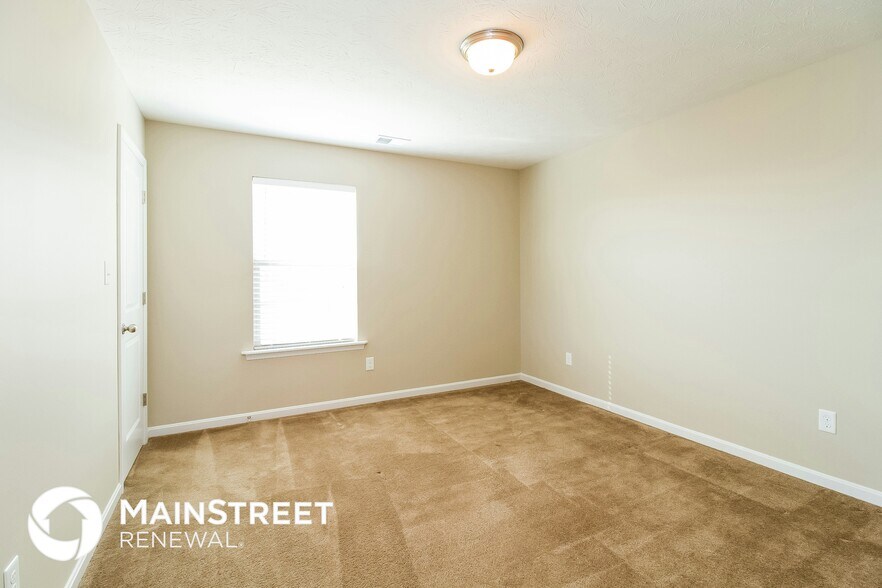 Building Photo - 10008 Crooked Oak Wy