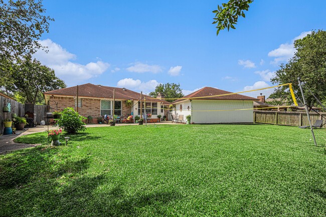 Building Photo - 5118 Whittier Oaks Dr
