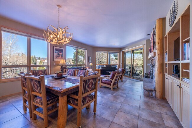 Building Photo - Attached garage! Beautiful views! Heart of...