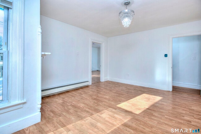 Building Photo - 56 Franklin St