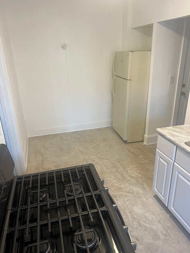 Building Photo - 1520 15th Ave