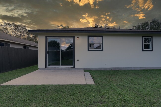 Building Photo - 1106 Stanislaws Dr
