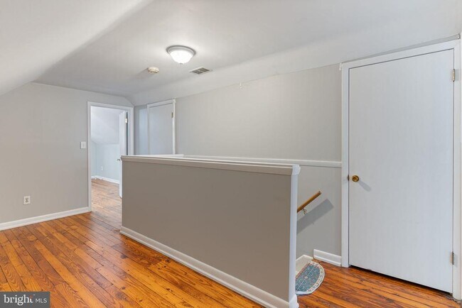 Building Photo - 4023 Poplar St