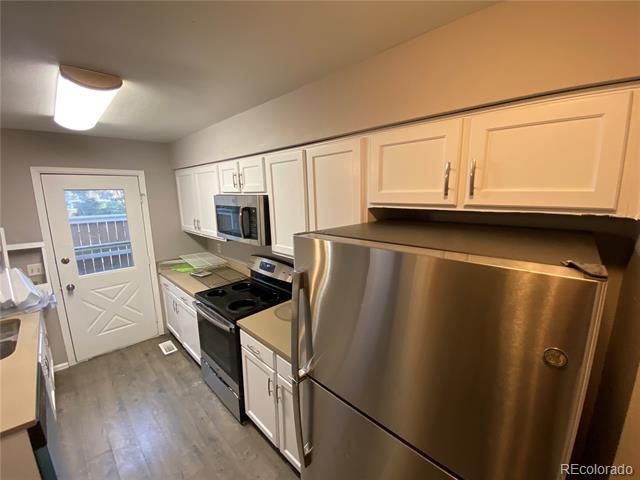 Building Photo - 14303 E Dickinson Dr