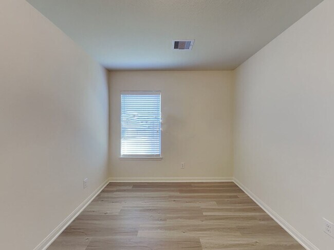 Building Photo - 22422 Bauer Canyon Dr