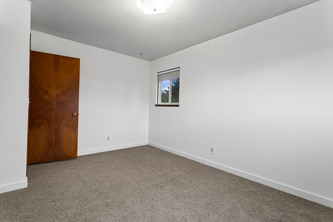 Building Photo - 11400 SW Terra Linda St