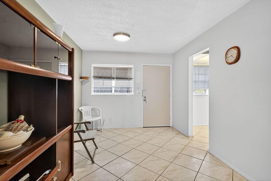 Building Photo - 2152 NE 1st Way