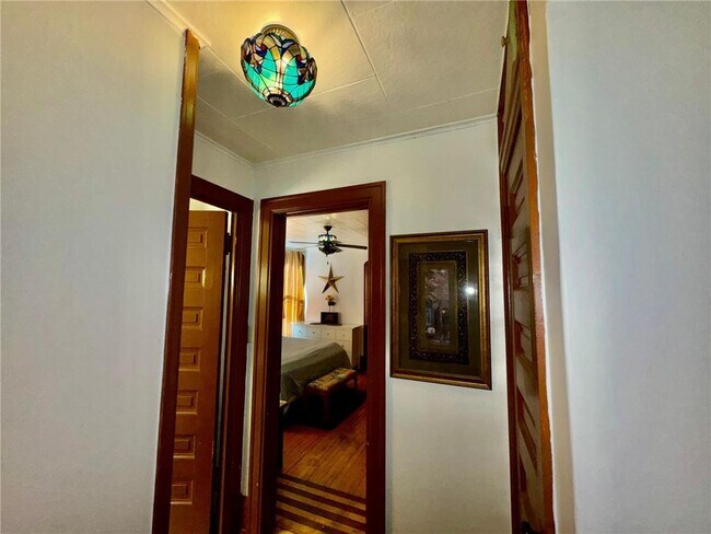 Building Photo - 1464 W Minnehaha Ave