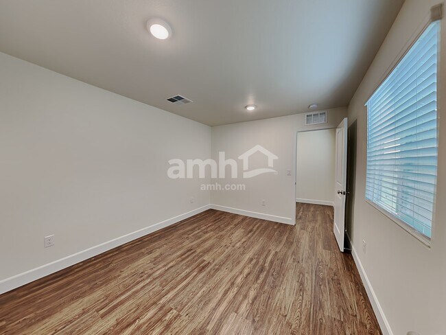 Building Photo - 6054 Theodore St