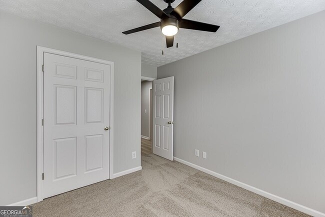 Building Photo - 164 Beacon Dr