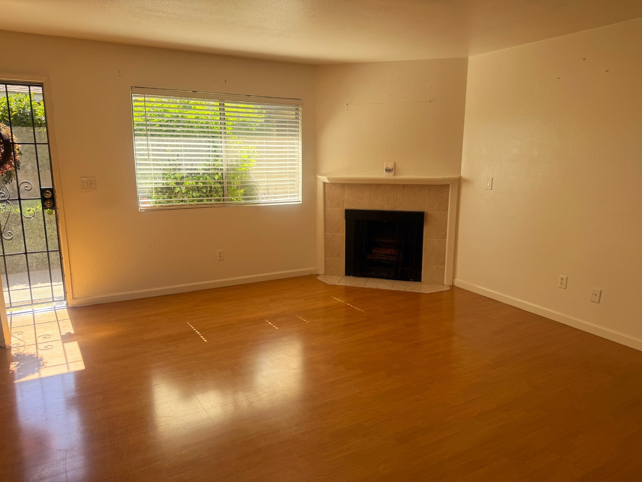 Building Photo - 3001 Quail Hollow Dr
