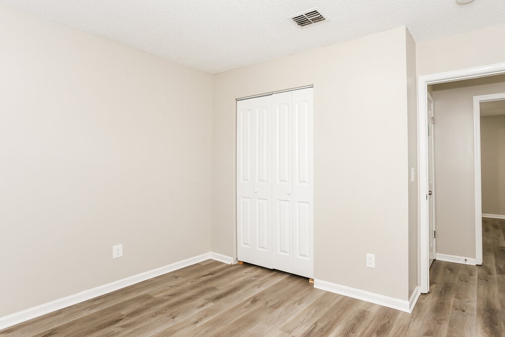 Building Photo - 8804 Falcon Trace Dr S