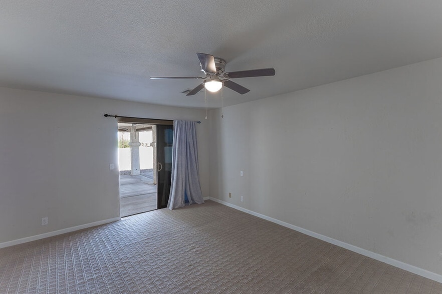 Building Photo - 3385 Poppy Trail Dr